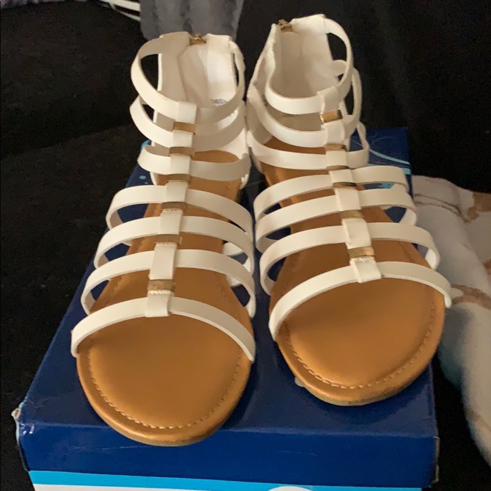 Rogue White/Gold Flat Gladiator Sandals
